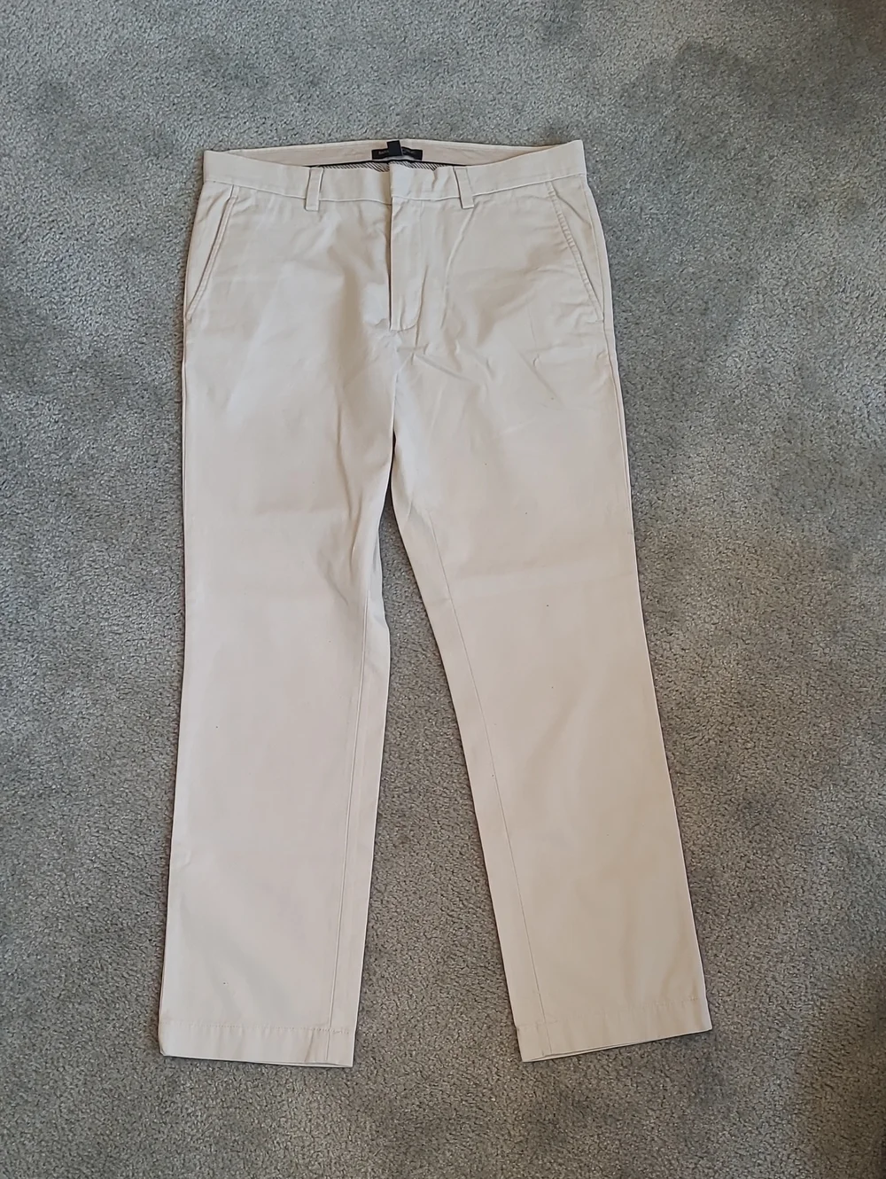 NWOT Banana Republic Men's Aiden Chinos 32x30